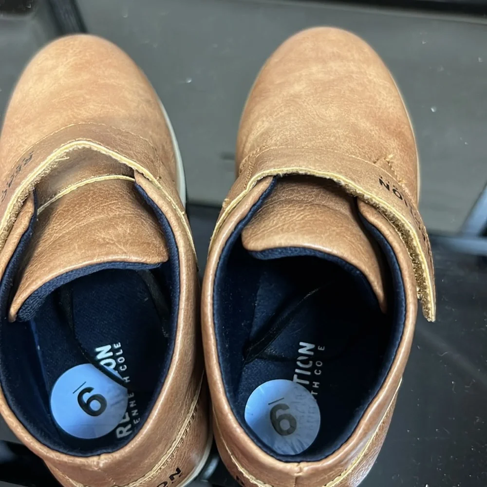 Kenneth Cole‎